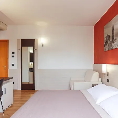 Levante Hotell 3*