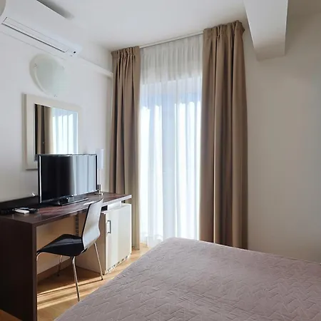Otel Levante 3*