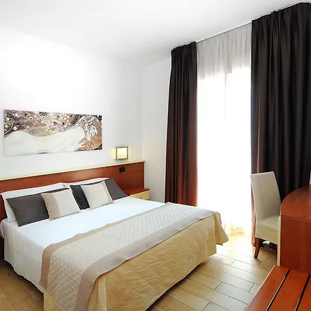 Levante Hotel