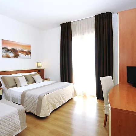 Ξενοδοχείο Levante 3*