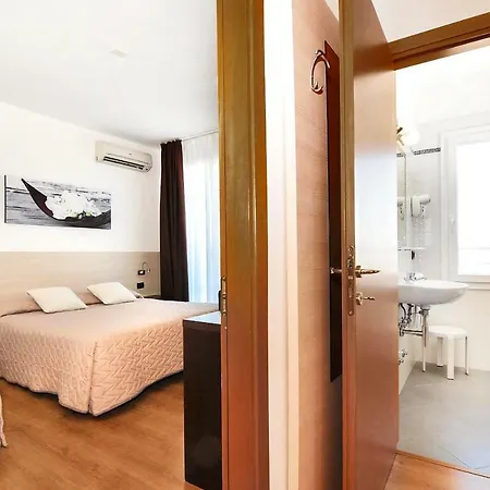 Levante Hotel 3*